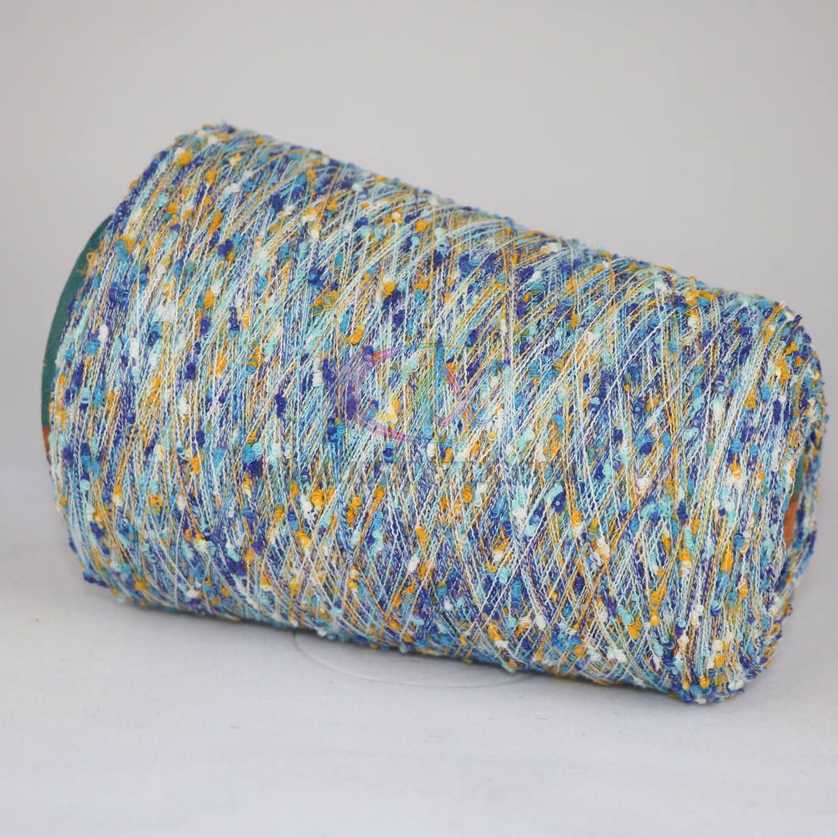 Space dyed knot yarn
