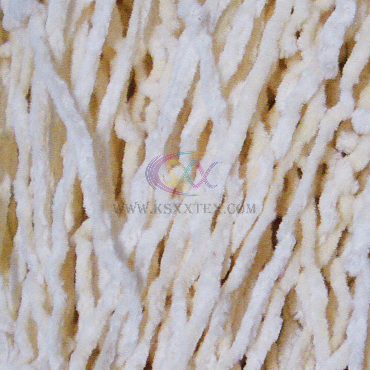 Chenille yarn pile direction and chenille fabric
